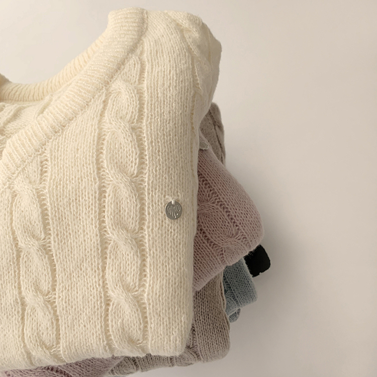 자신있는 추천템 러블리모먼트 브이넥 겨울 긴팔 꽈배기 펜던트 오버핏 니트 루즈핏 상의 6color