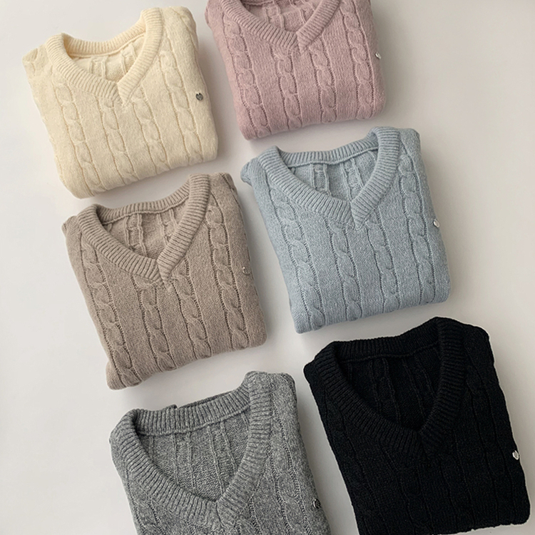 자신있는 추천템 러블리모먼트 브이넥 겨울 긴팔 꽈배기 펜던트 오버핏 니트 루즈핏 상의 6color