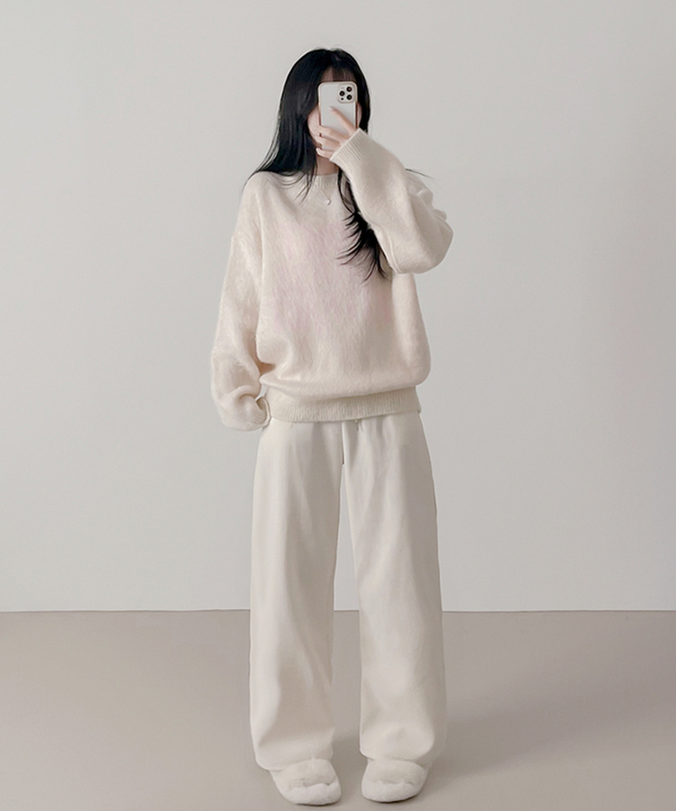 크리미 레터링 브러쉬 니트 아이