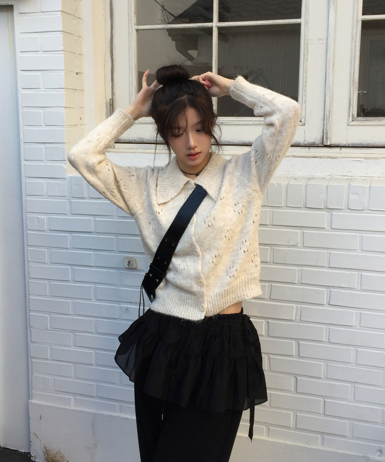 パンチングフラワーカラーカーディガン OATMEAL