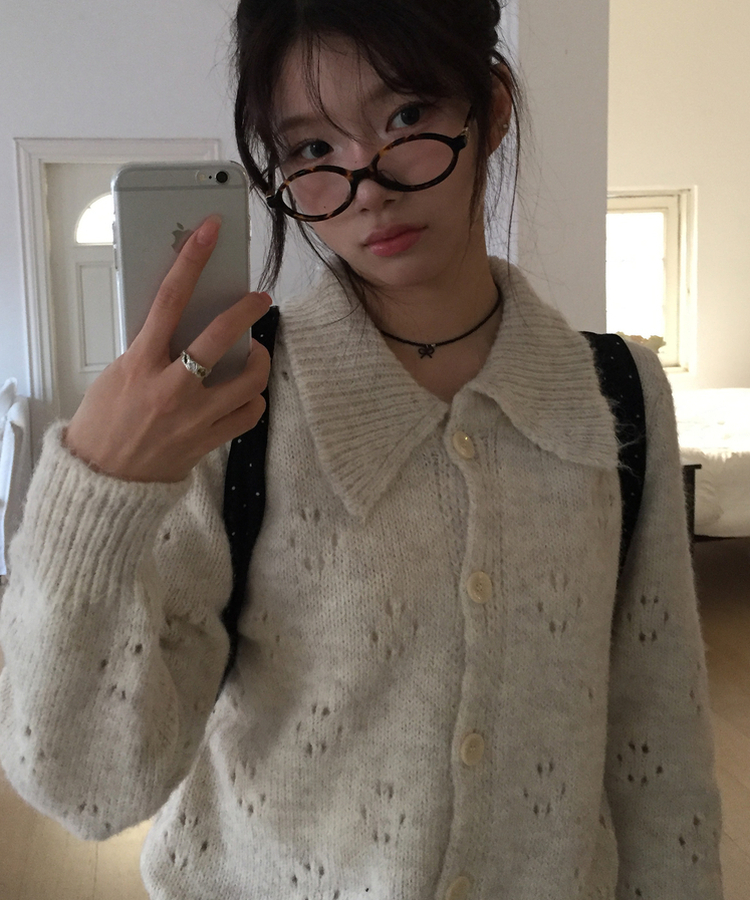 パンチングフラワーカラーカーディガン OATMEAL