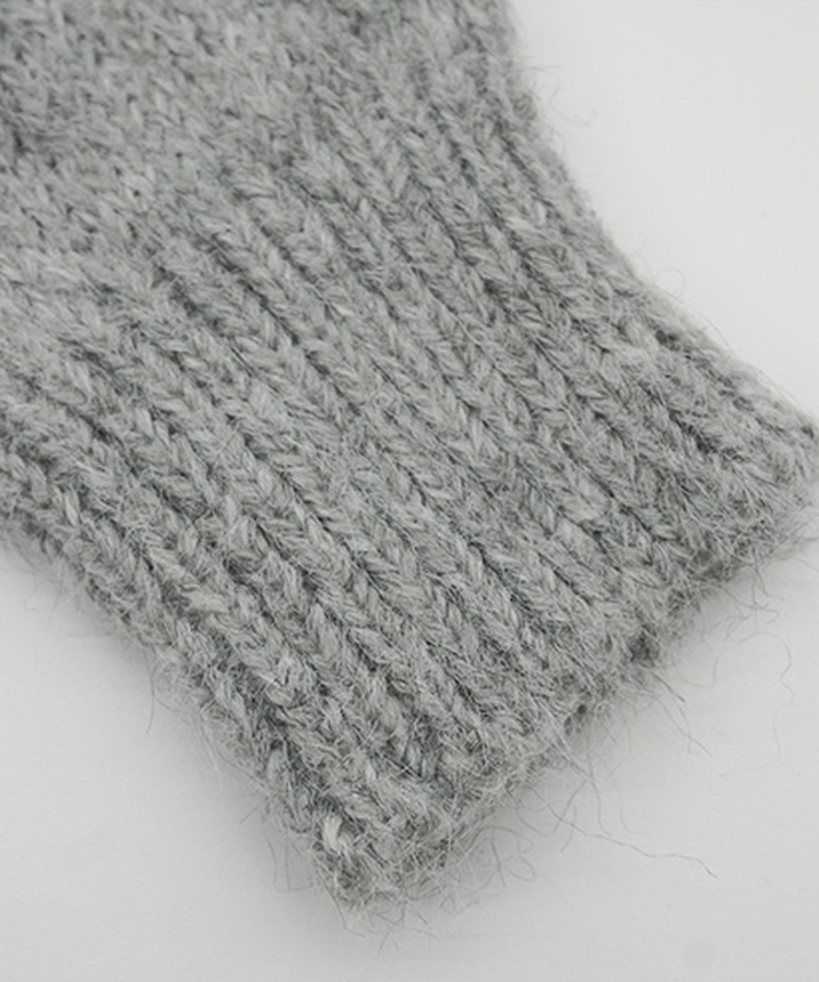 パンチングフラワーカラーカーディガン