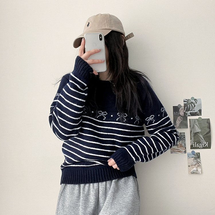 ストライプリボンラウンドニット NAVY