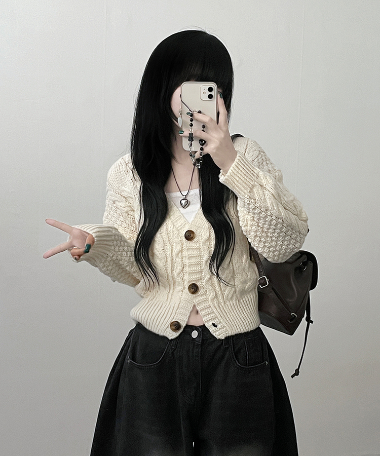 피넛꽈배기브이넥크롭도톰니트가디건 아이