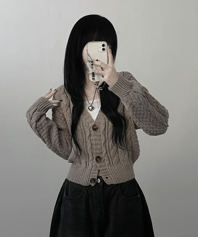 피넛꽈배기브이넥크롭도톰니트가디건 연밤색