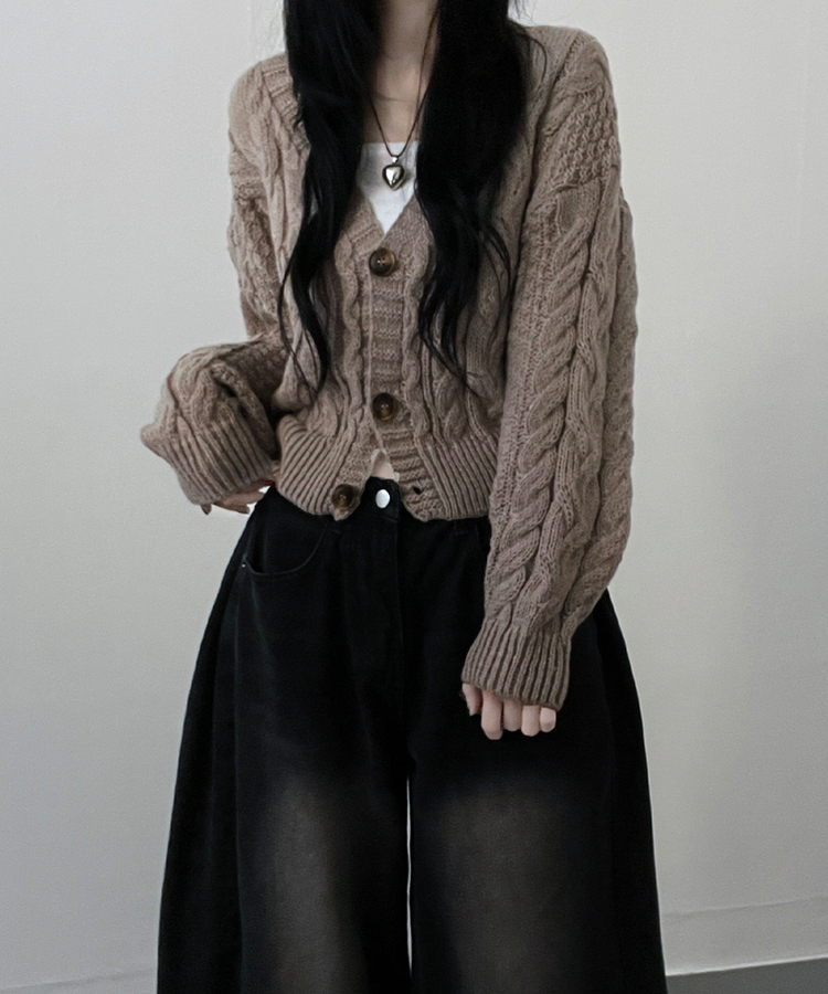 피넛꽈배기브이넥크롭도톰니트가디건 연밤색