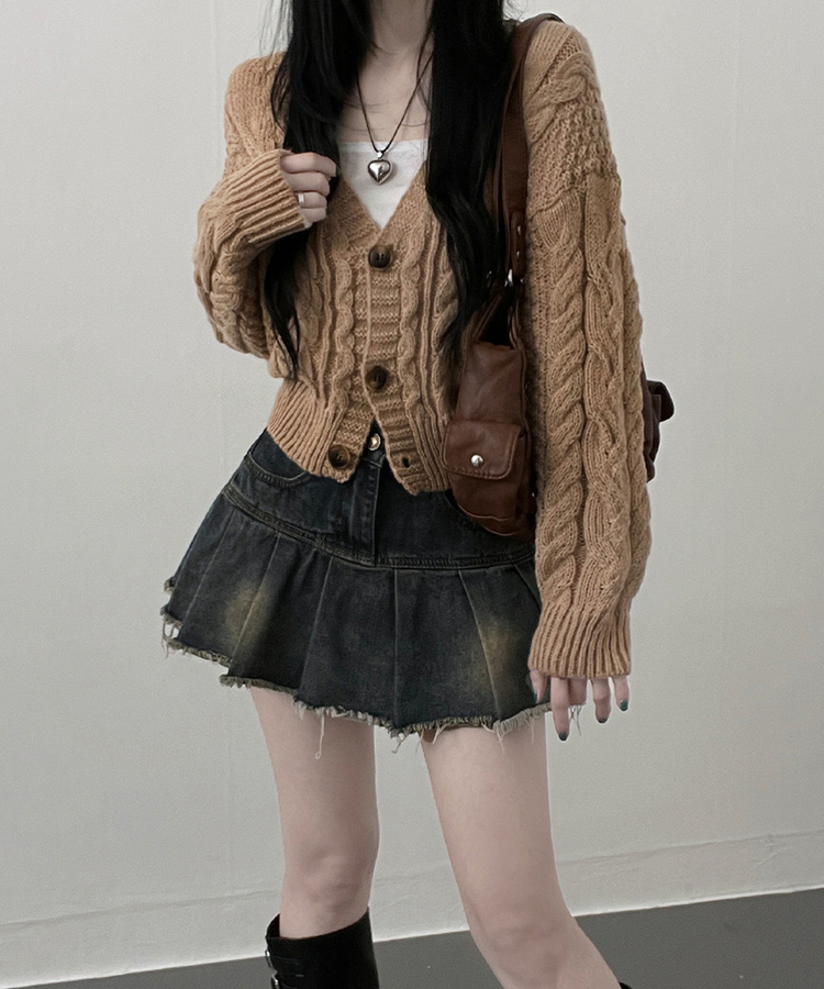 피넛꽈배기브이넥크롭도톰니트가디건 베이지