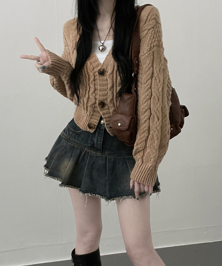 피넛꽈배기브이넥크롭도톰니트가디건 베이지