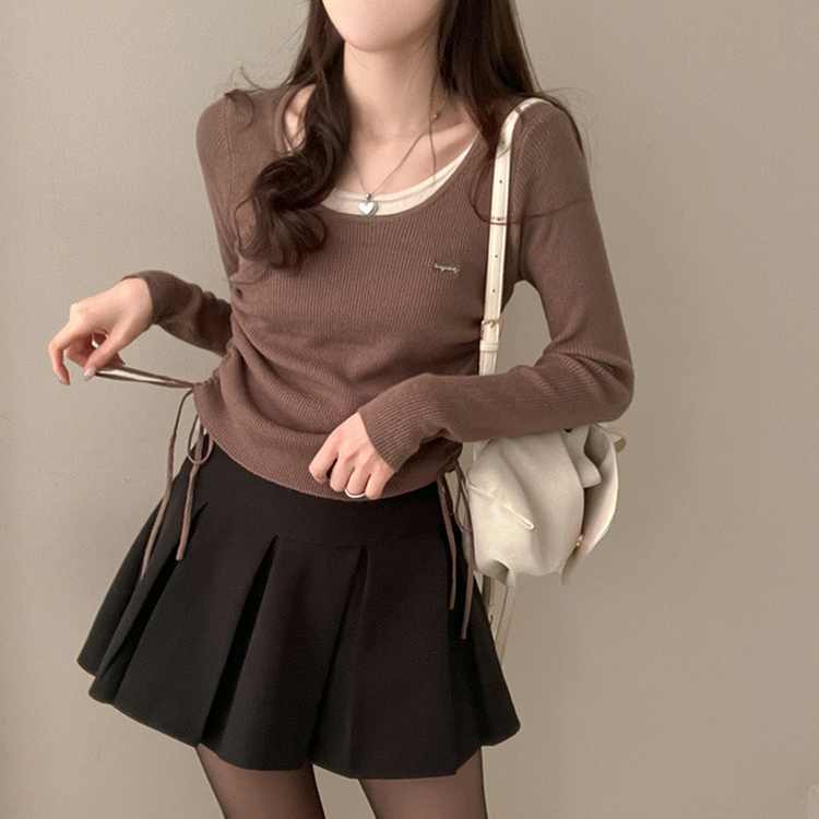 레지 셔링 레터링 자수 두겹 일체형 골지 니트 브라운