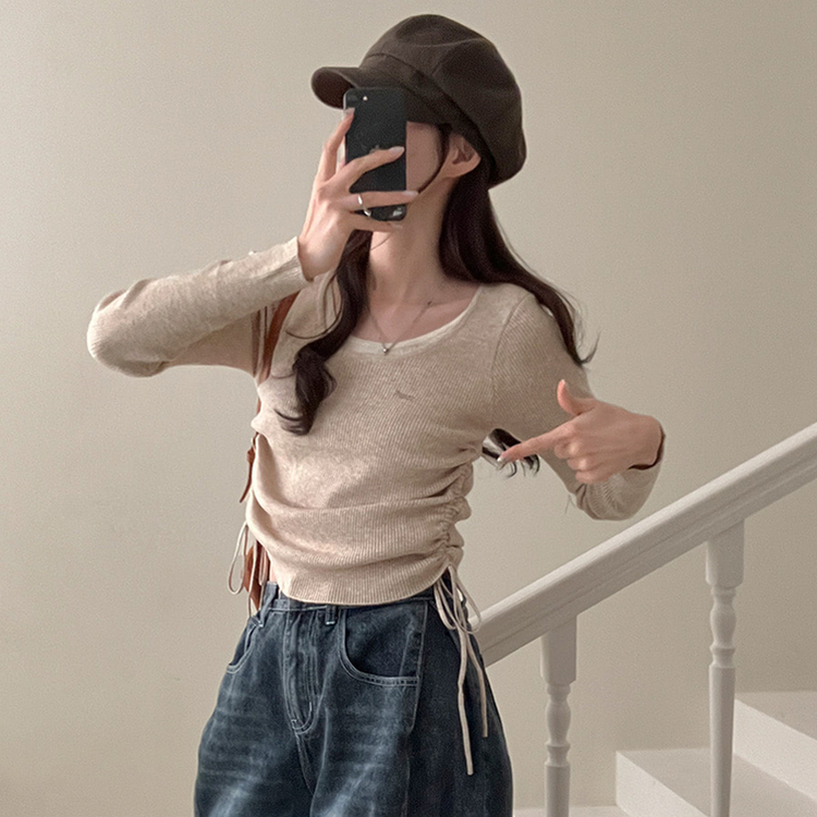 레지 셔링 레터링 자수 두겹 일체형 골지 니트 베이지