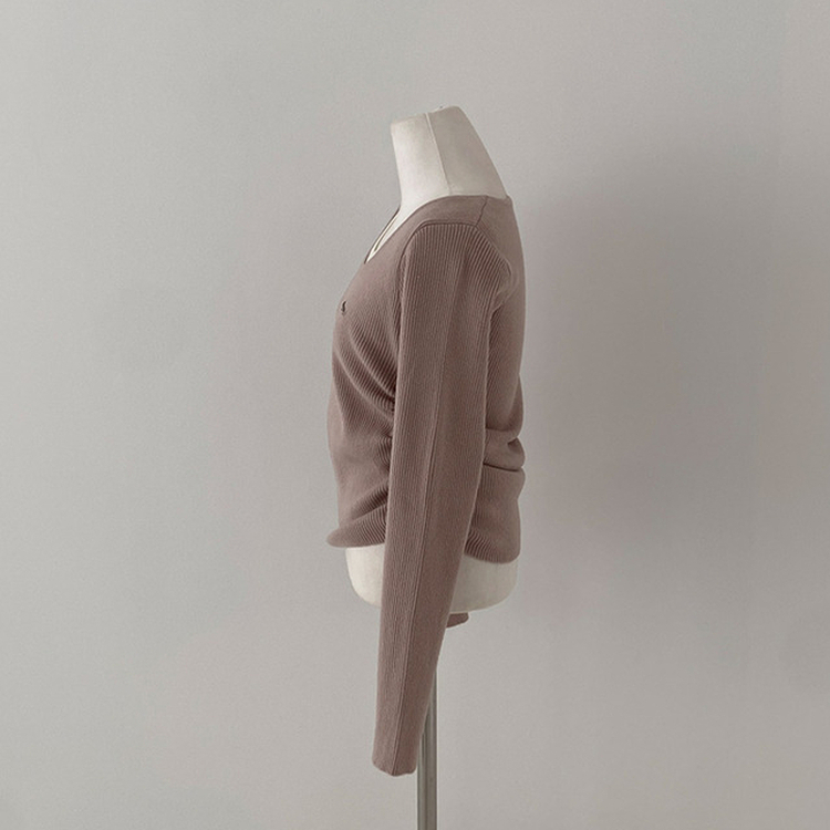 레지 셔링 레터링 자수 두겹 일체형 골지 니트