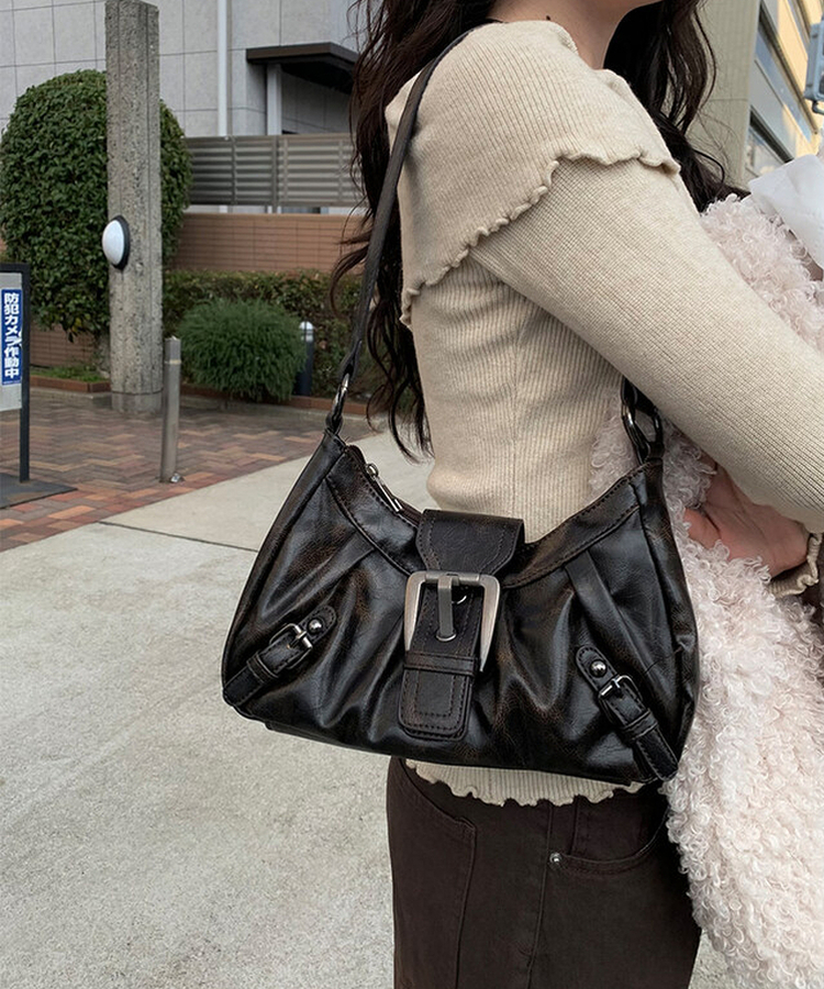 バックルビンテージレザーショルダーバッグ BROWN