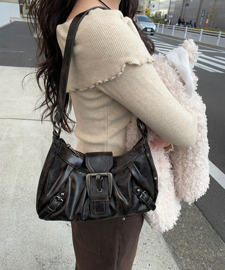 バックルビンテージレザーショルダーバッグ BROWN