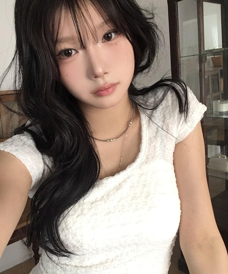 Uネックストラップ半袖Tシャツ IVORY