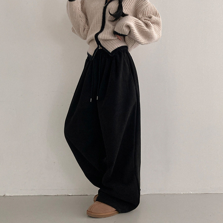 コーデュロイツーピンタックワイドパンツ