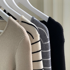 ストライプユーネック長袖ニット T