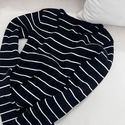 ストライプユーネック長袖ニット T