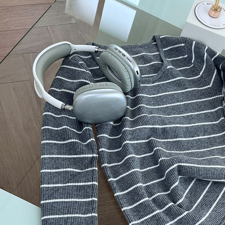 ストライプユーネック長袖ニット T