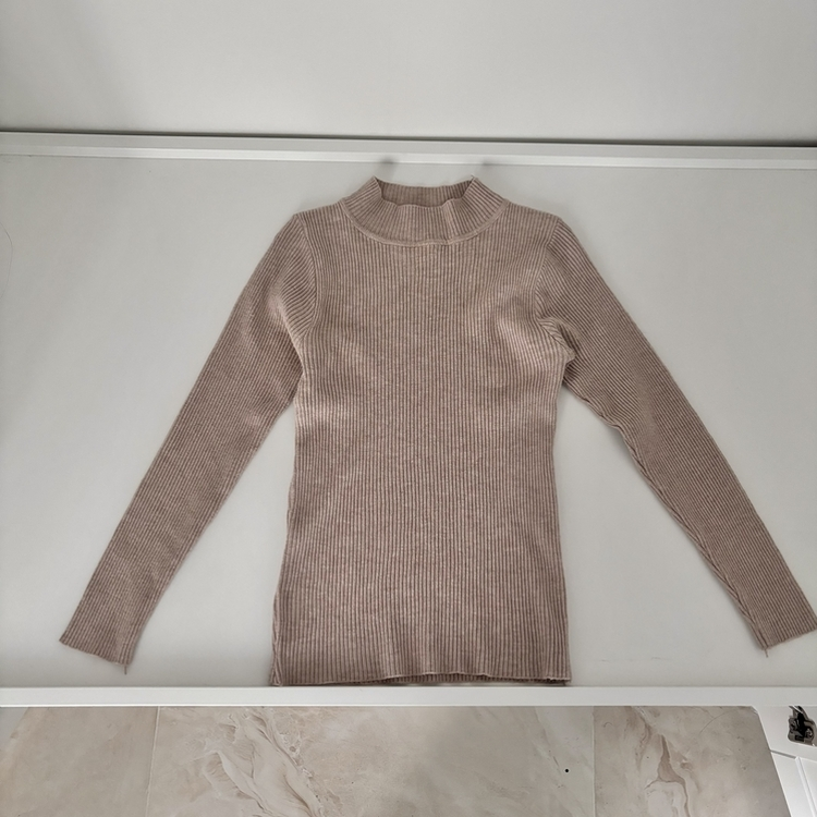 갑갑함 없는 쫀득모찌 반목폴라 레이어드 긴팔 골지 니트 티셔츠