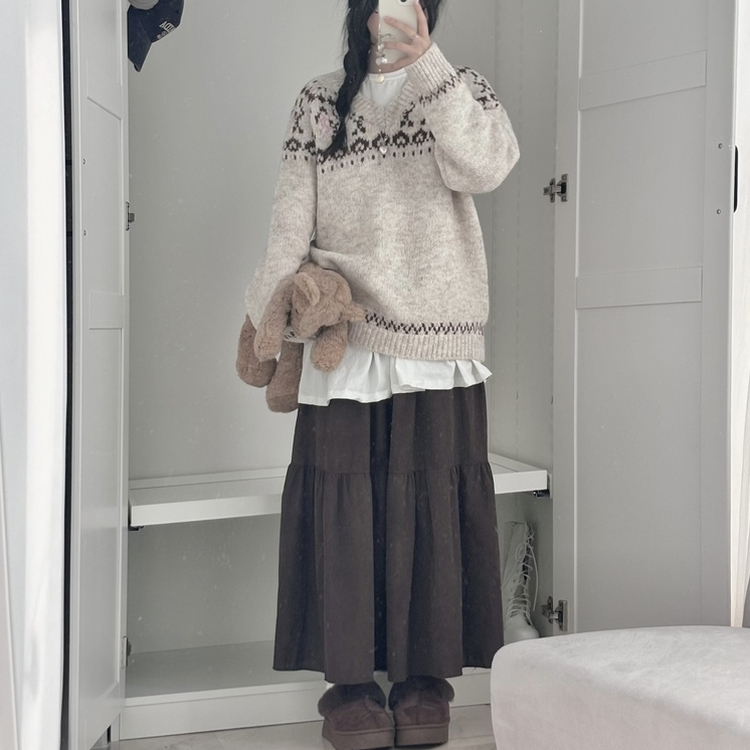 Vネックハートノルディックニット
