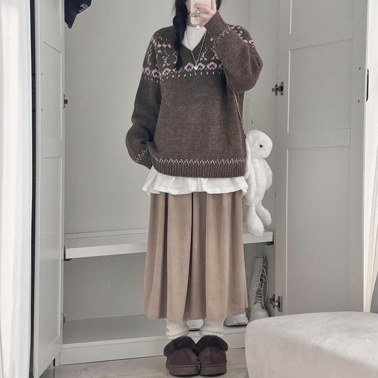 Vネックハートノルディックニット