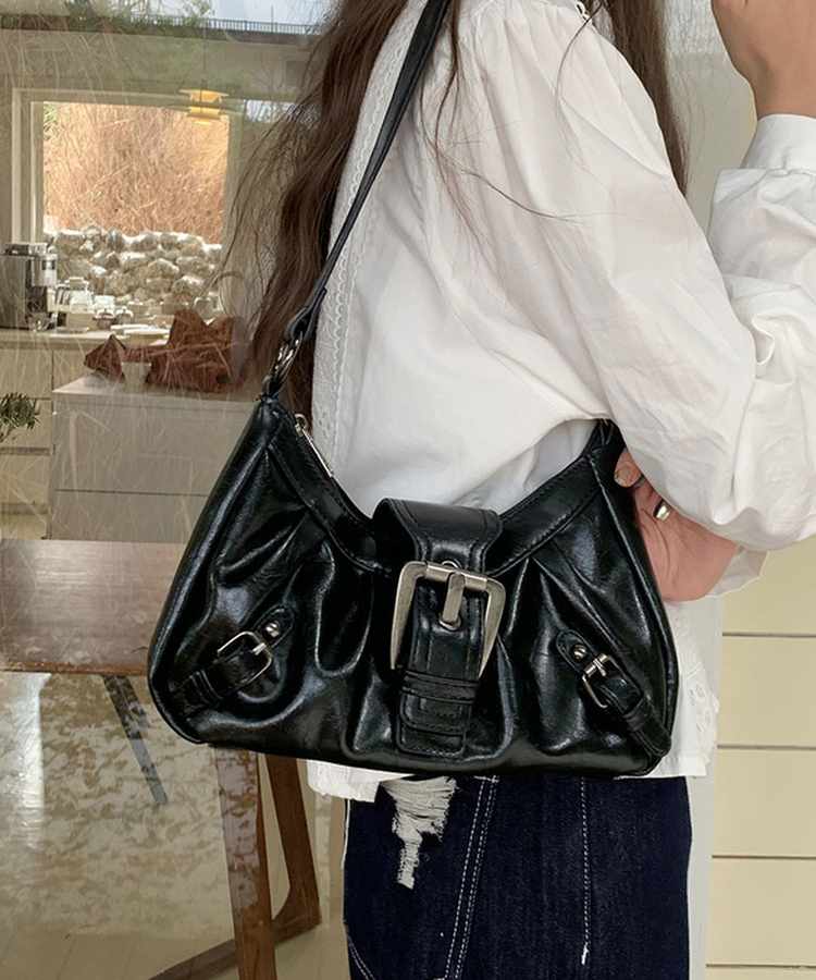 バックルショルダーバッグ BLACK