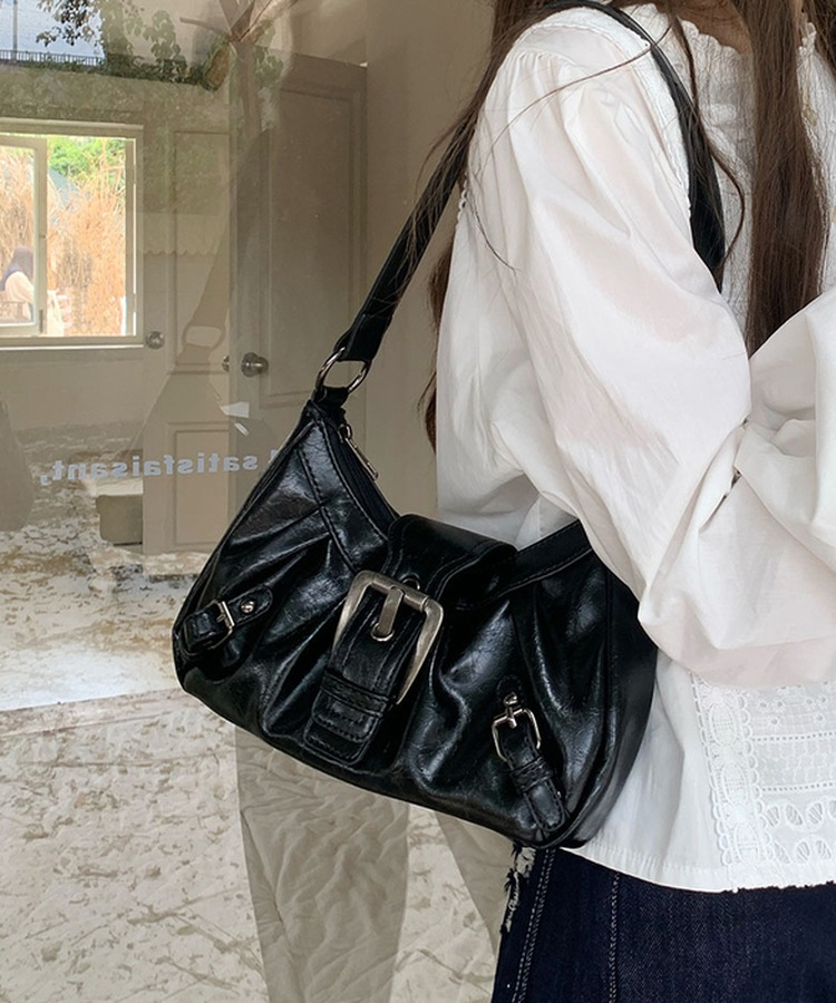 バックルショルダーバッグ BLACK