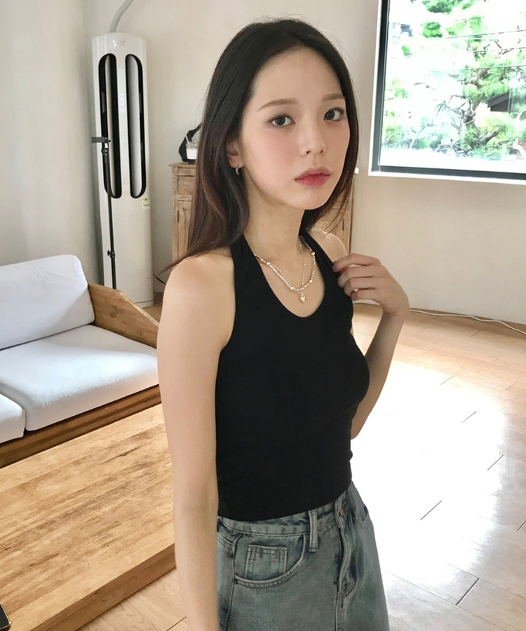 ホルターネックキャミソール BLACK