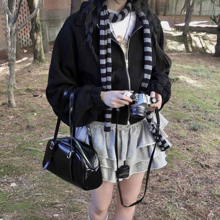 レザーショルダーバッグ BLACK