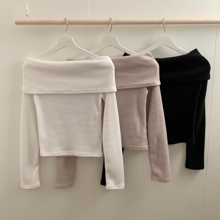 オフショルダー長袖Tシャツ