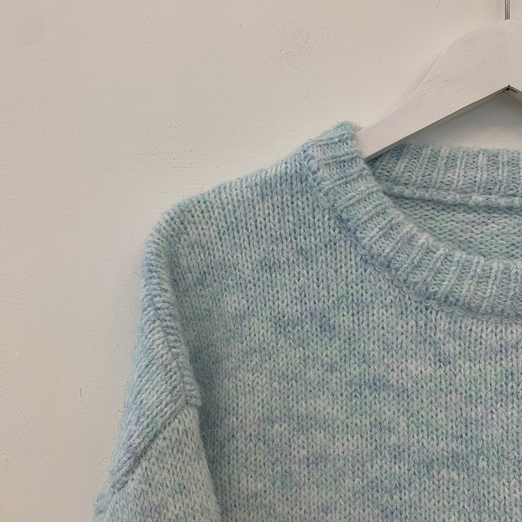 파스텔 도톰 보카시 라운드 아방핏 니트