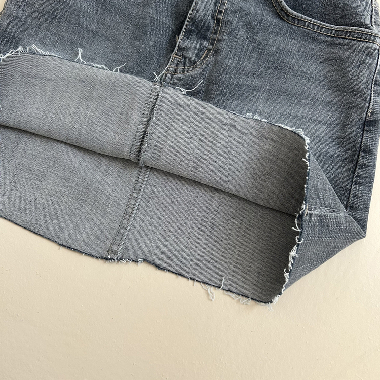 ツーボタンウォッシングミニスカート