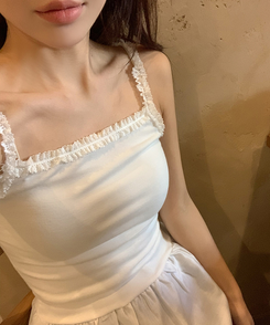 ノースリーブ フリルレースレイヤードキャミソール IVORY