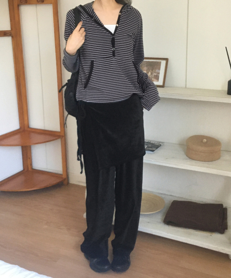 ストライプボタンフードTシャツ