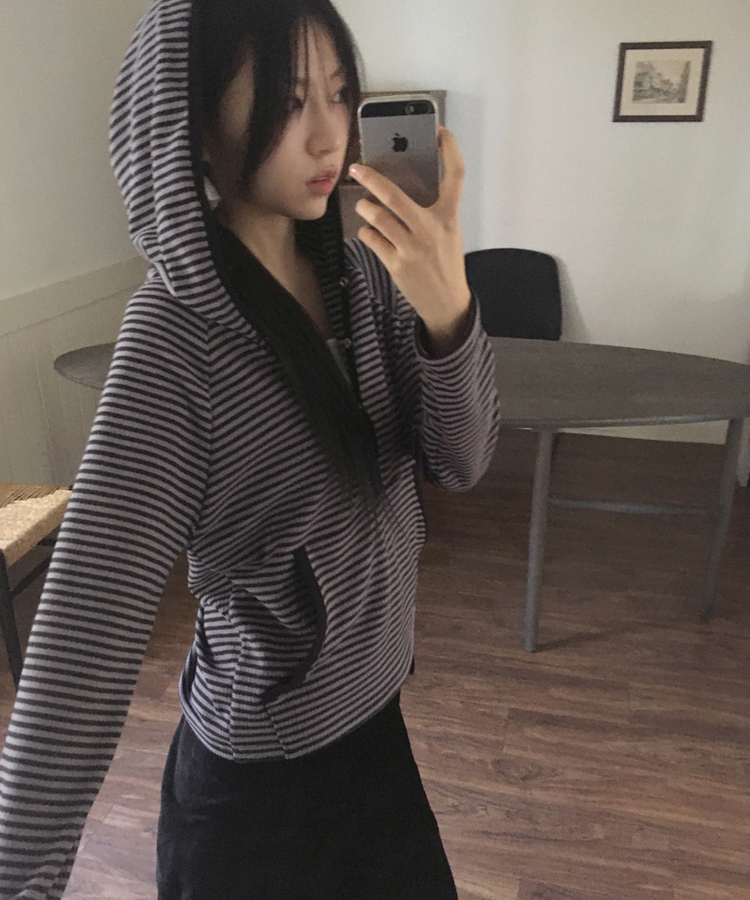 ストライプボタンフードTシャツ