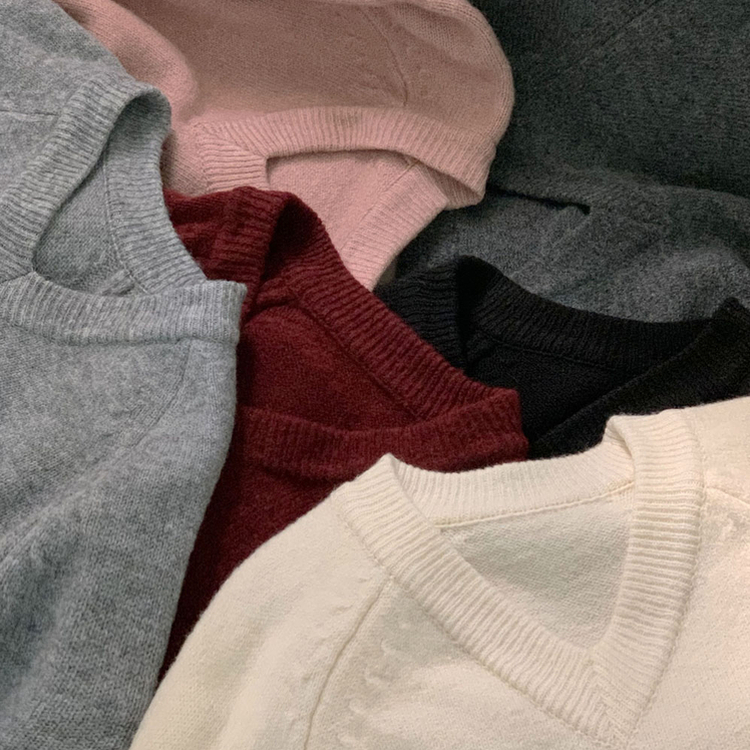 제니 브이넥 레이어드 루즈핏 나그랑 니트