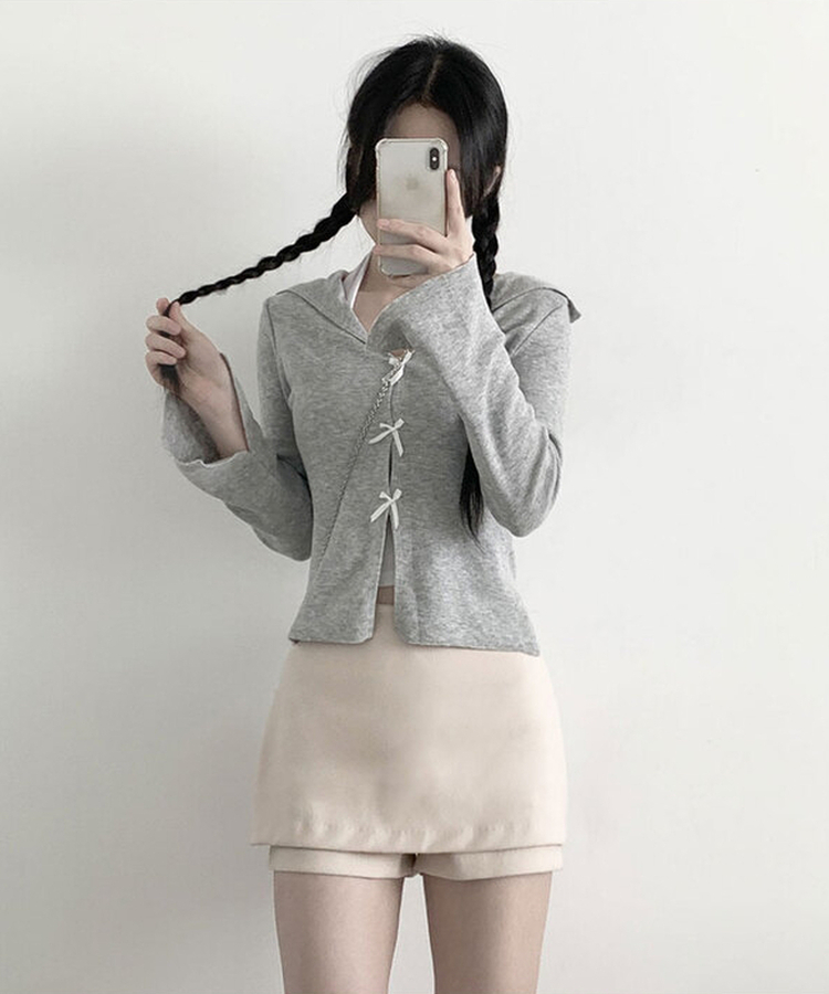 로네 러블리 브이넥 여리핏 리본 일체형 밑단 트임 나팔소매 니트 티셔츠 그레이