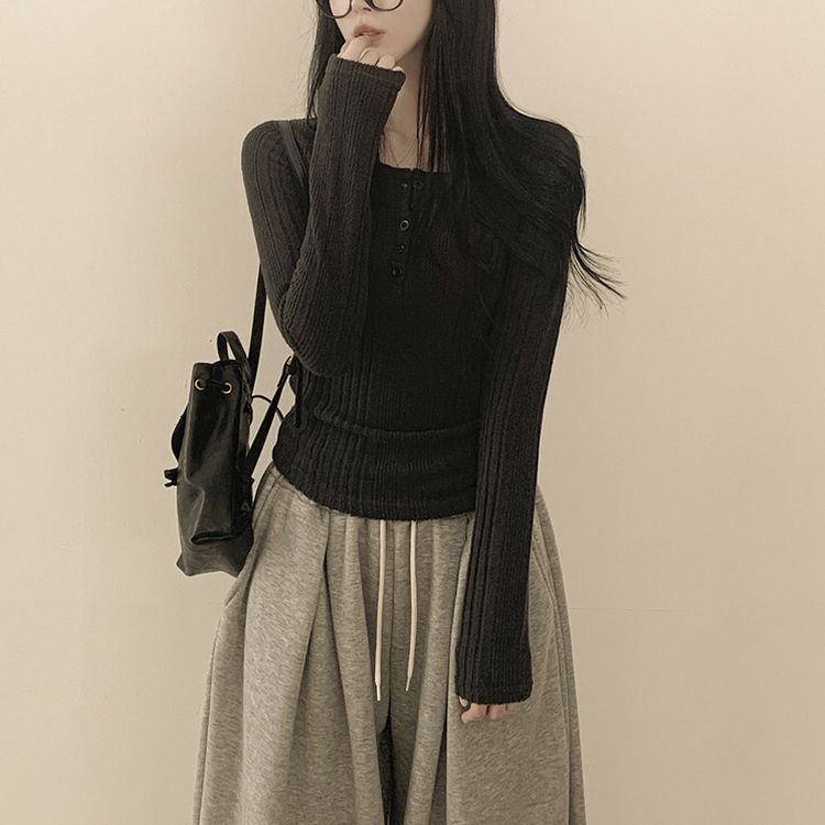 ボタンラウンドネックニット CHARCOAL