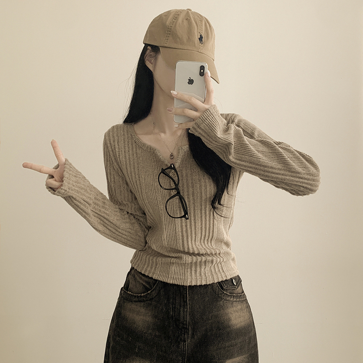 ボタンラウンドネックニット BEIGE