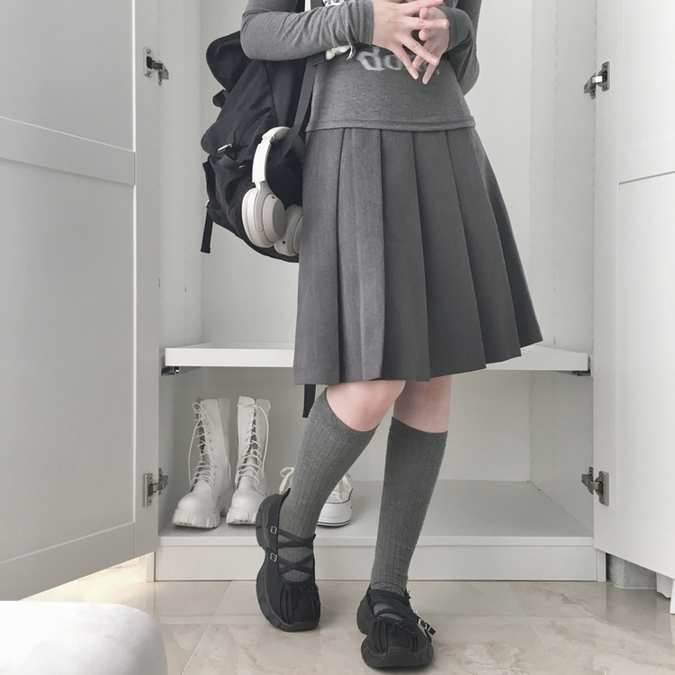 バンディングミディプリーツスカート