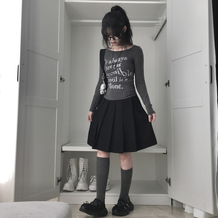バンディングミディプリーツスカート