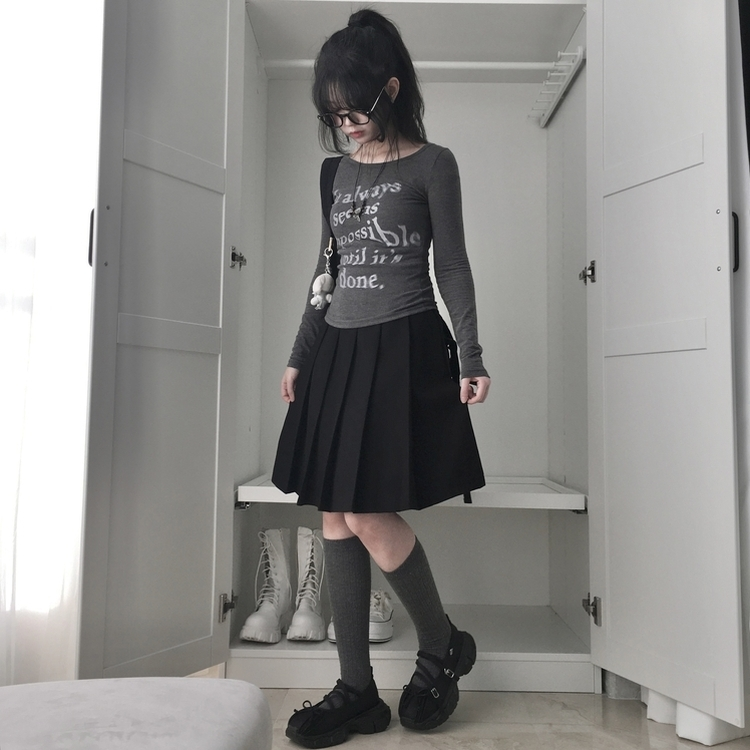 バンディングミディプリーツスカート