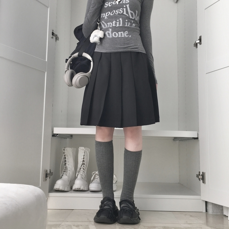 バンディングミディプリーツスカート