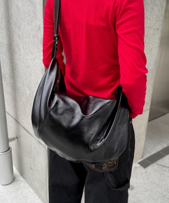 バッグ クロスレザーバッグ BLACK