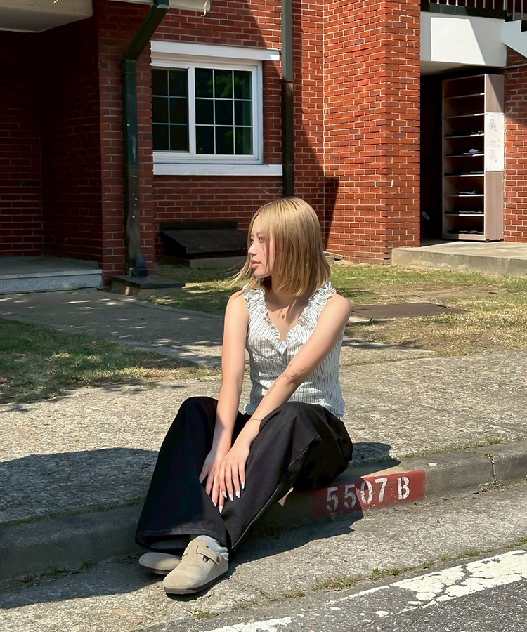 刺繍ワイドデニムパンツ DARK BLUE