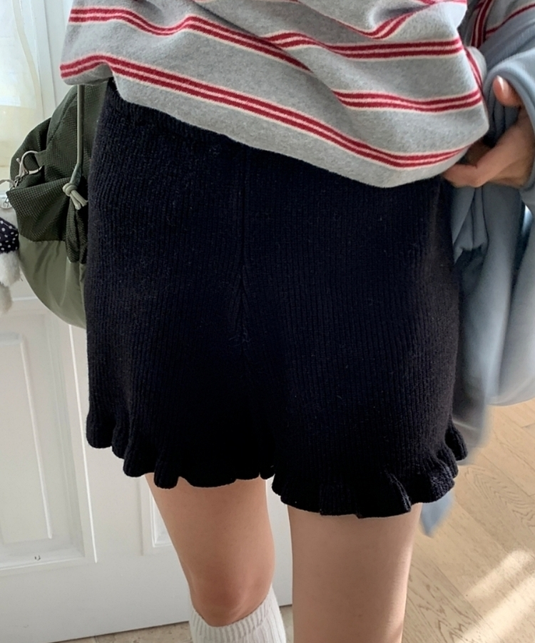 フリルラッフルレースニッショートパンツ BLACK