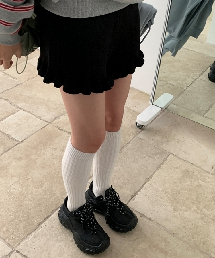 フリルラッフルレースニッショートパンツ BLACK