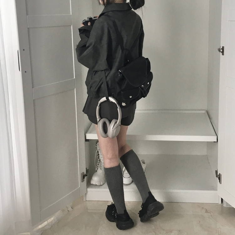 소프트 세미크롭 스웨이드 레더 빈티지 워싱 집업 카라 자켓 먹색