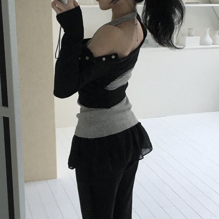 スナップボタンバッグホールオフ長袖Tシャツ BLACK