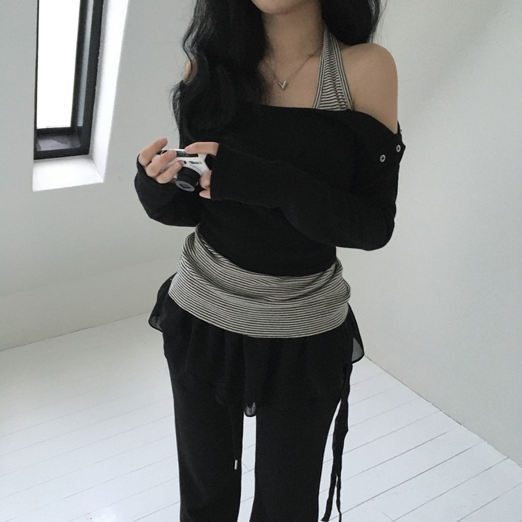 スナップボタンバッグホールオフ長袖Tシャツ BLACK